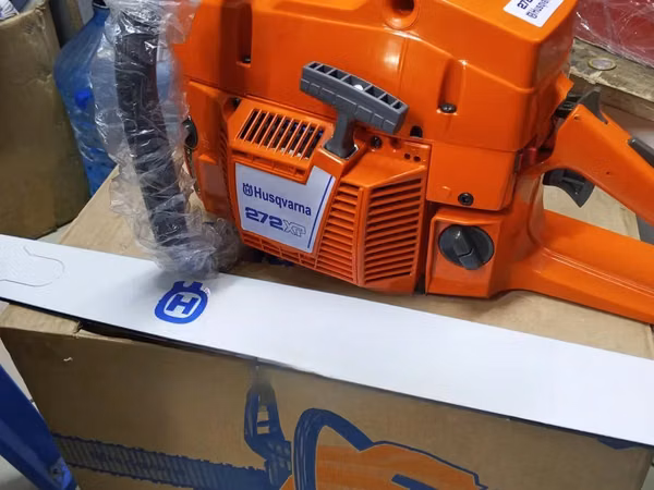Powerful Husqvarna Powersaw 272xp