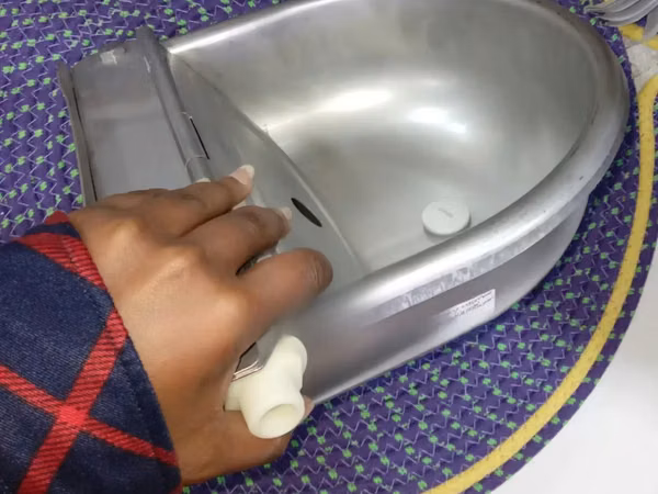 Automatic Water Bowl With Float Valve for Livestock