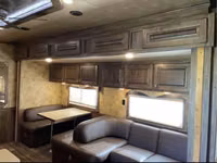 2017 Trails West Sierra Prestige 831 Gooseneck Horse Trailer — 照片 5