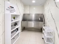 Baytarlıq klinikasında, heyvan baxımı və yuyulması üçün tam təchiz — photo 1