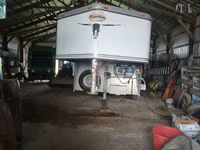 2001 Sundowner Trailers Sunlite Gooseneck Horse Trailer — 照片 4