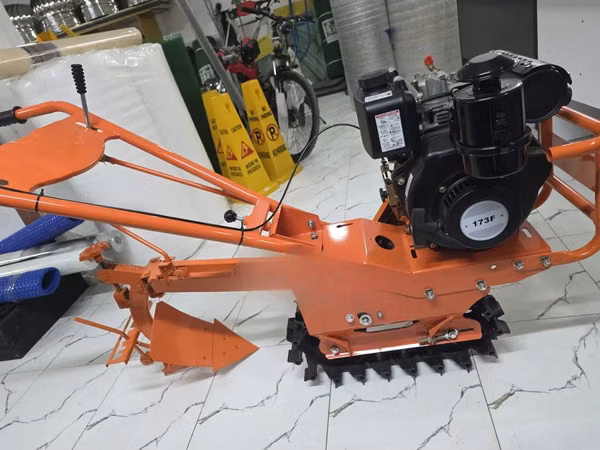 Diesel Powered Chain Tiller / Tractor